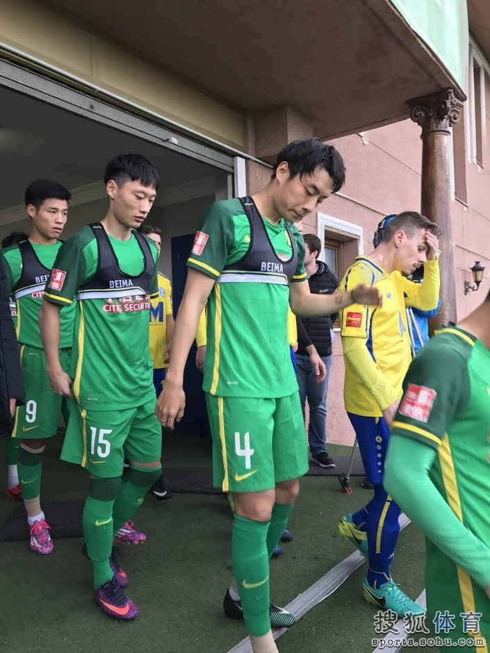 羽毛球赛场再起风云：岭南风暴队爆冷岭东烈马队，新援首秀制胜赛场纪律更严谨的简单介绍