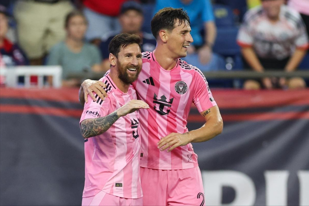  梅西迎来十五赛季出色发挥，FPX观众热烈欢呼！赛场气氛高涨