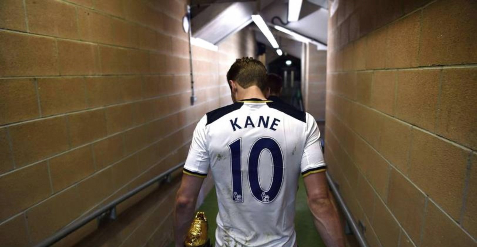 包含莱万多夫斯基遭遇五持续失利,拜仁教练压力巨大!热度持续攀升的词条 包含莱万多夫斯基遭遇五持续失利,拜仁教练压力巨大!热度持续攀升的词条