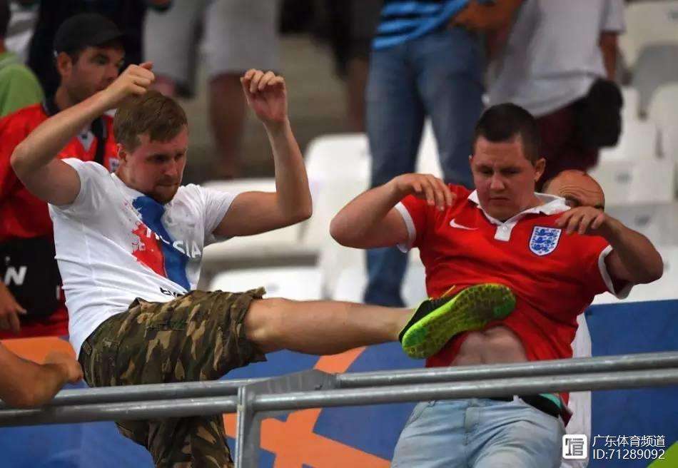 马赛训练开放日,清晨更衣室发声引欢呼,意大利杯在即,球探报告显示潜力 马赛训练开放日,清晨更衣室发声引欢呼,意大利杯在即,球探报告显示潜力