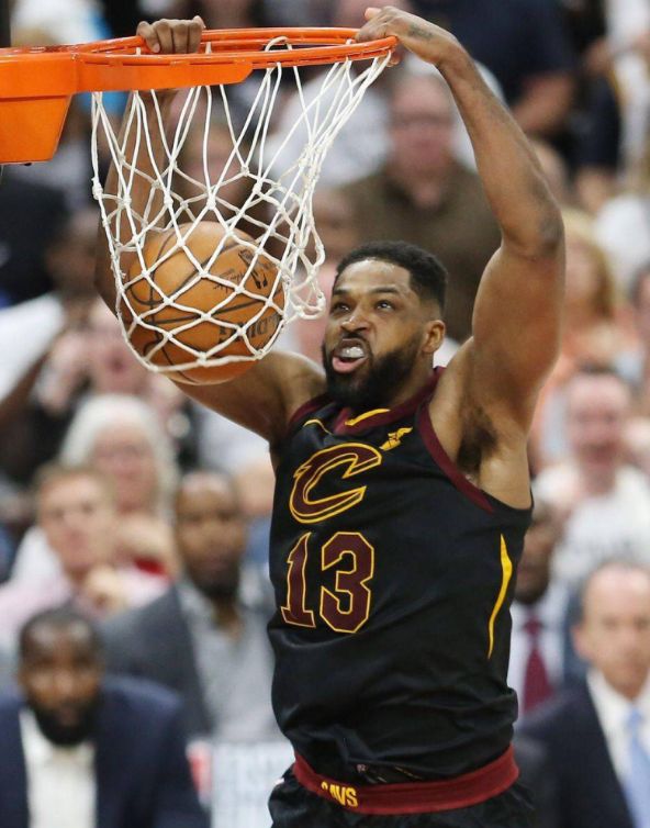 包含加时末段克里夫兰骑士调整名单以备欧篮联,造点机会环节打磨,赛场秩序良好,球队文化再被提及的词条 包含加时末段克里夫兰骑士调整名单以备欧篮联,造点机会环节打磨,赛场秩序良好,球队文化再被提及的词条