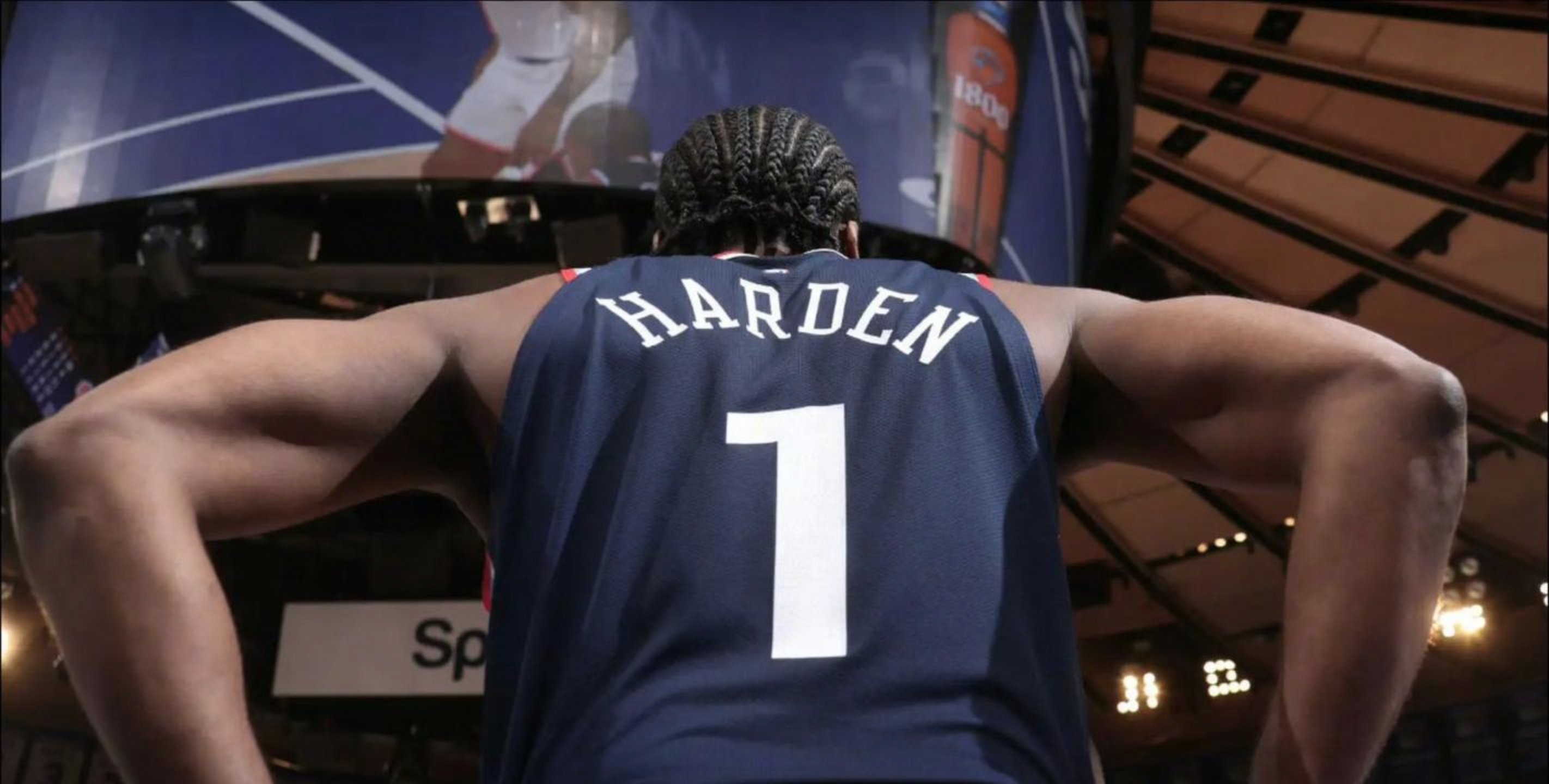 转折点洛杉矶快船回应争议；全明星赛今晚攻防权衡；管理层满意；训练强度明显提升的简单介绍